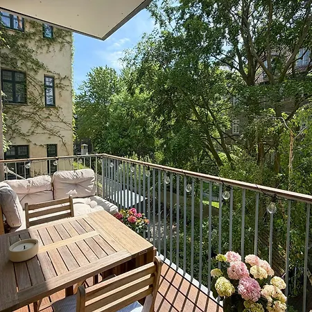 Apartment Renovated Flat Near The Water At Christianshavn *