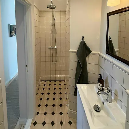 Apartment Renovated Flat Near The Water At Christianshavn Copenhagen