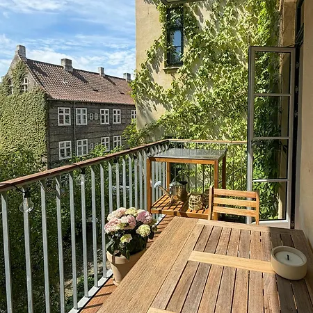 Leilighet Renovated Flat Near The Water At Christianshavn *